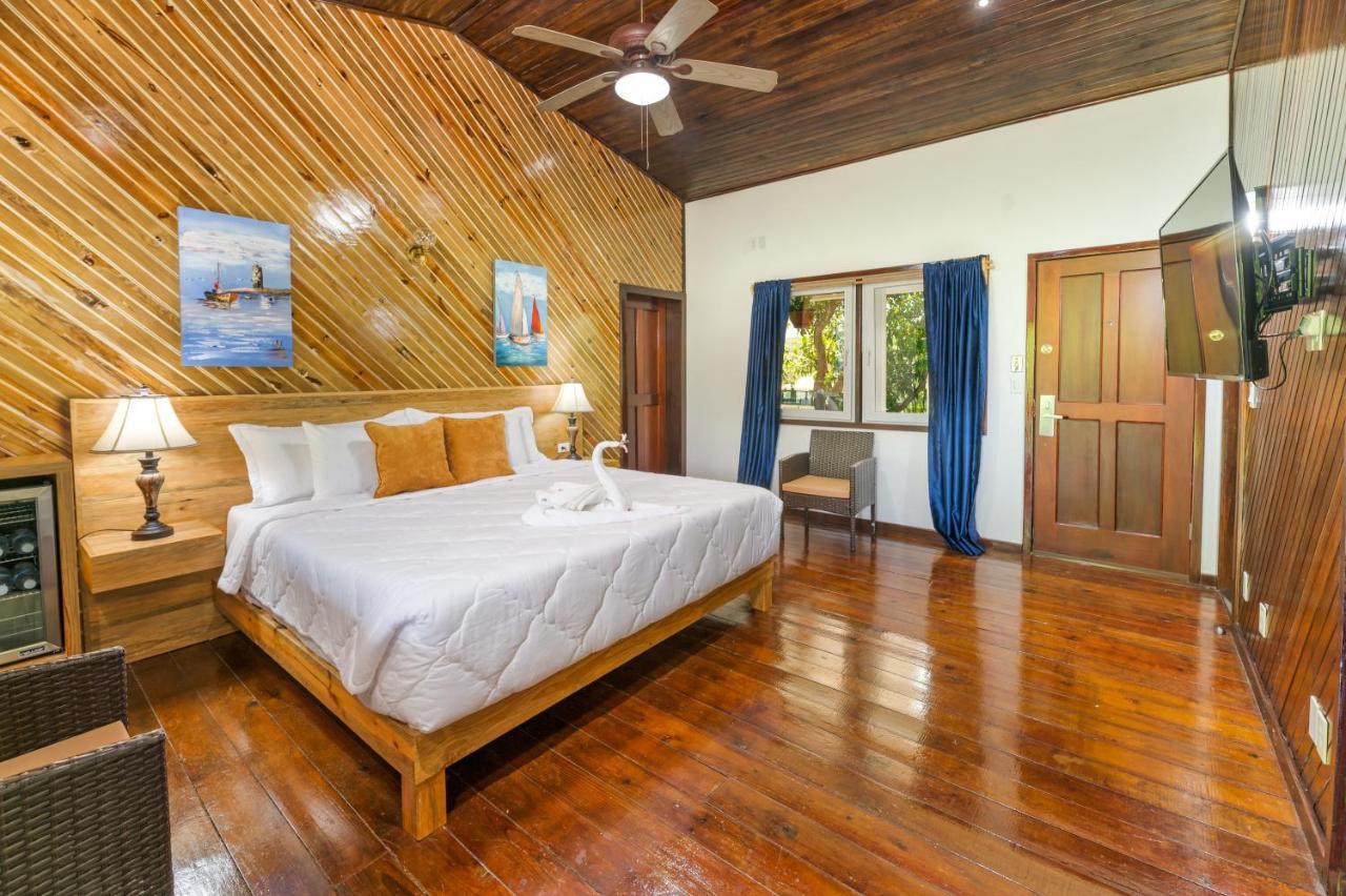 Hotel And Dive Center Roatan Yacht Club French Harbour Ngoại thất bức ảnh