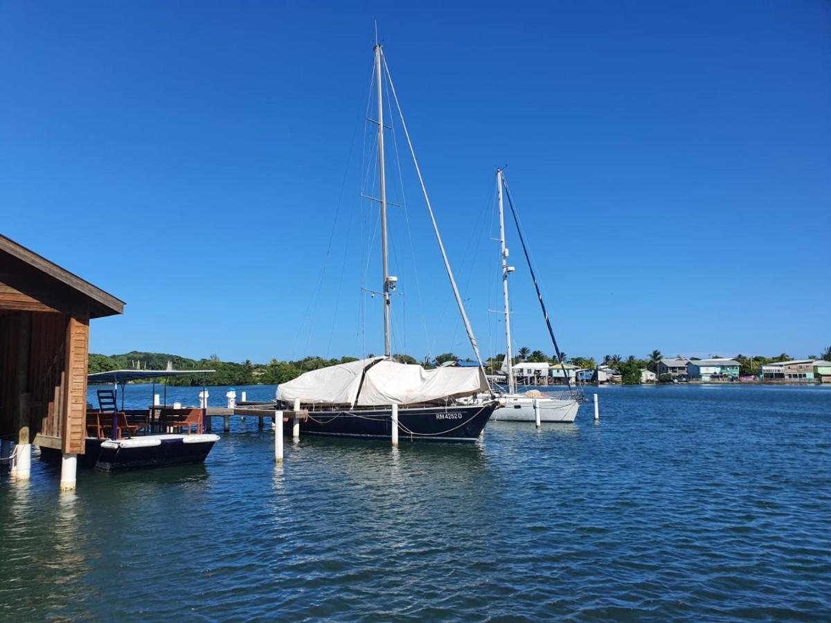 Hotel And Dive Center Roatan Yacht Club French Harbour Ngoại thất bức ảnh