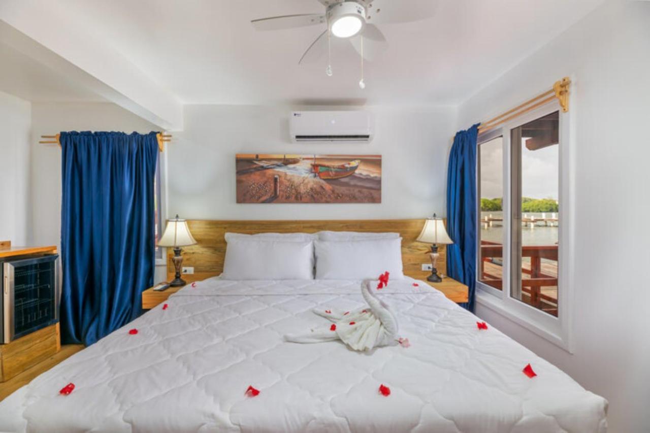 Hotel And Dive Center Roatan Yacht Club French Harbour Ngoại thất bức ảnh
