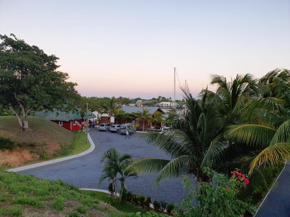 Hotel And Dive Center Roatan Yacht Club French Harbour Ngoại thất bức ảnh